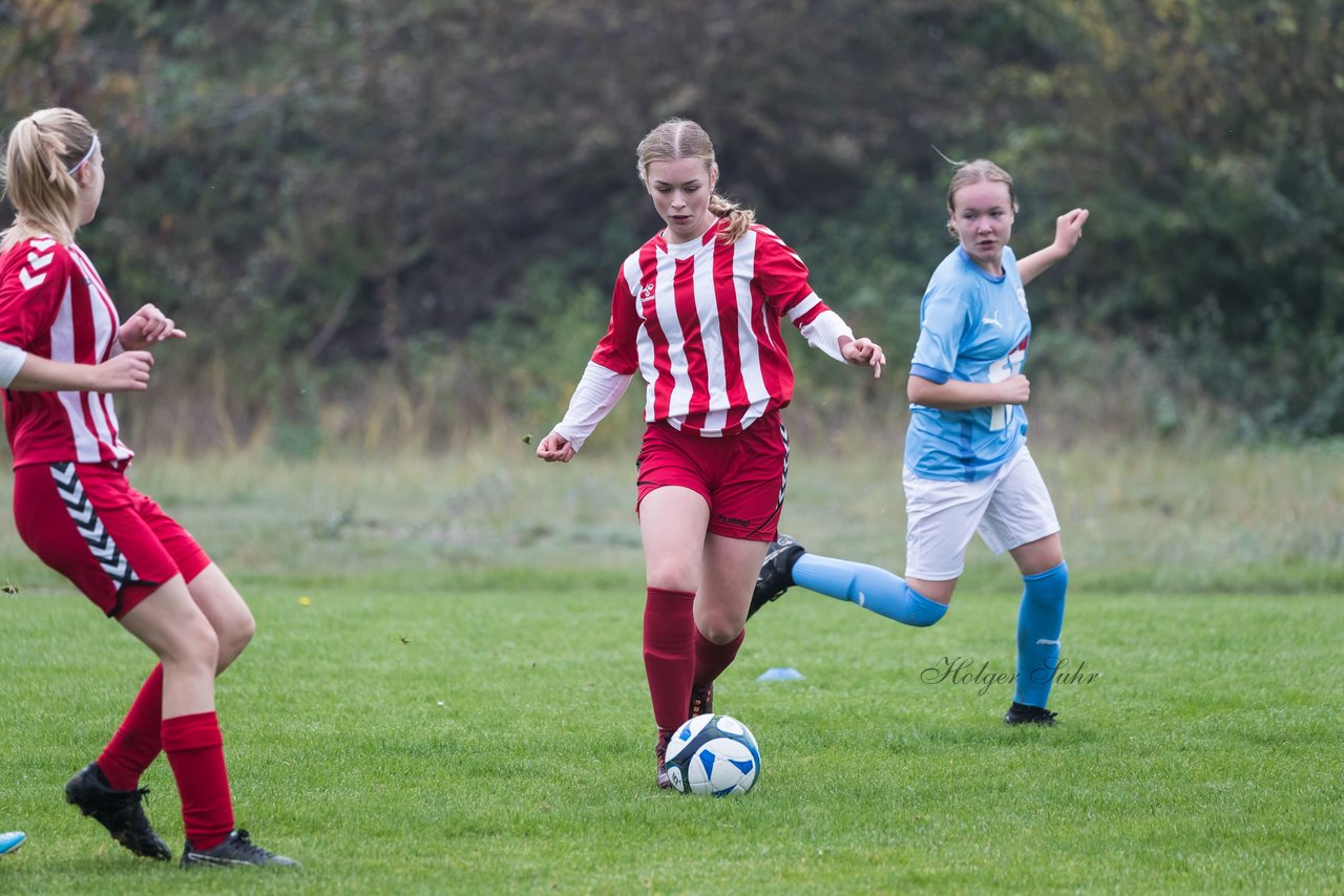 Bild 160 - wBJ TuS Tensfeld - SV Fortuna St. Juergen